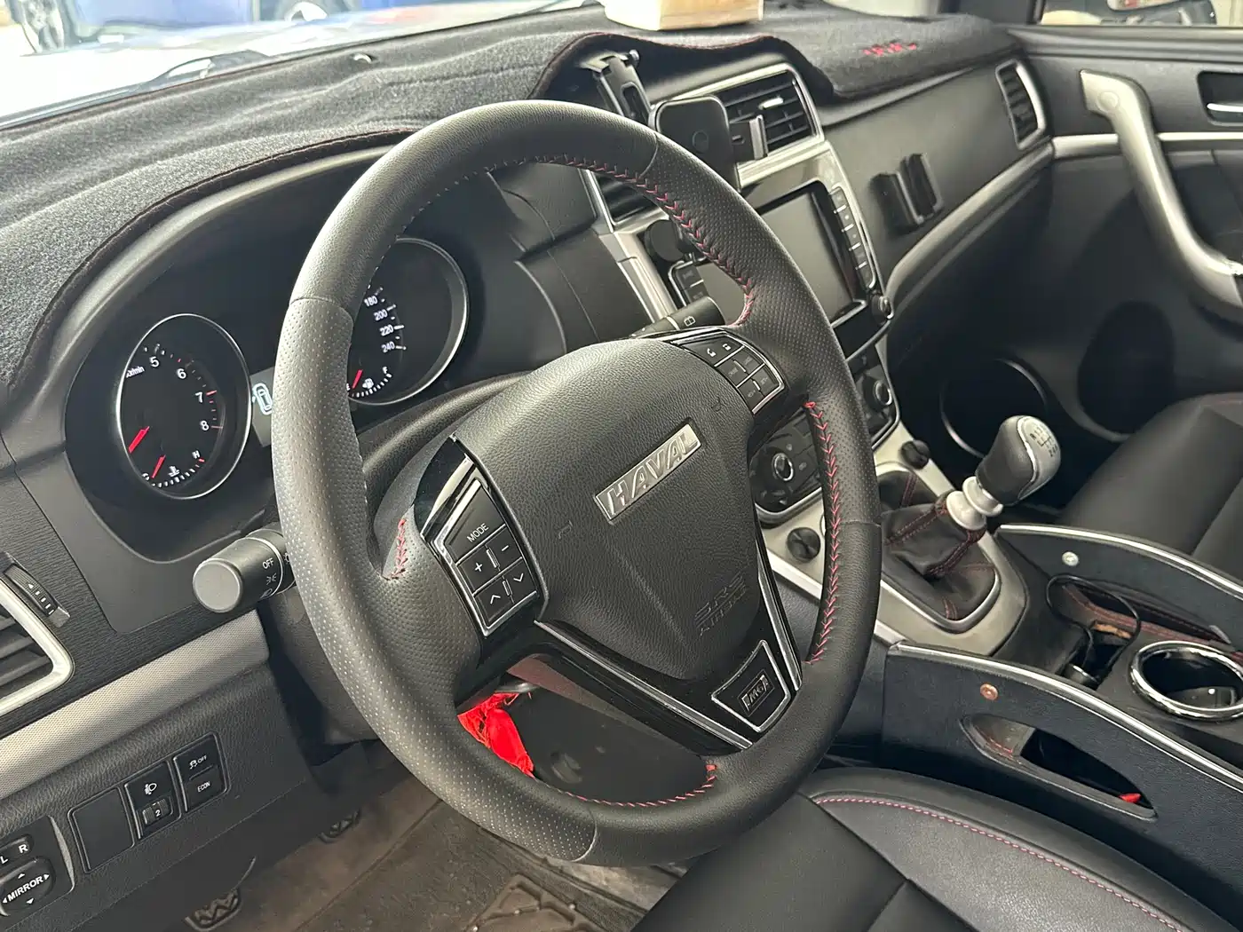 Haval M6 2019 1.5T Manual 2WD Elite Type China V фото 4