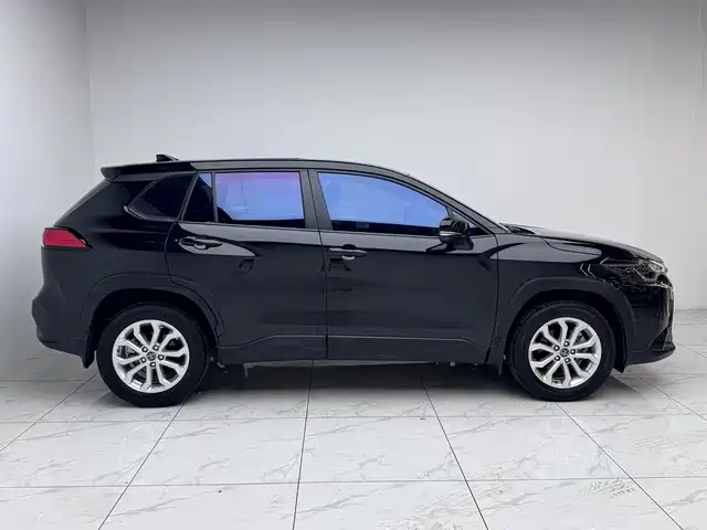 Toyota Frontlander 2023 2.0L CVT Elite Edition фото 7