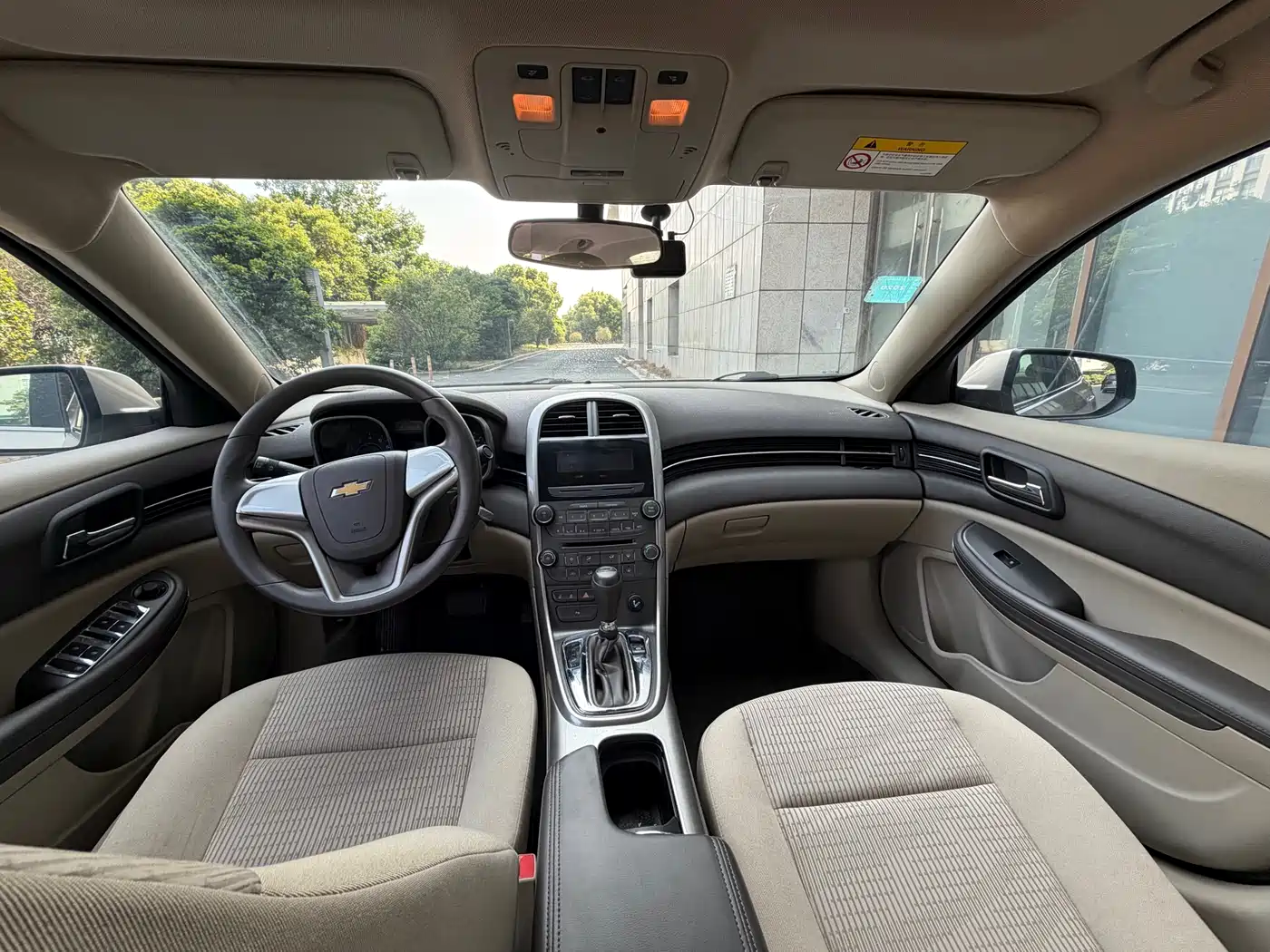 Chevrolet Malibu 2012 2.0L Automatic Comfort Edition фото 4