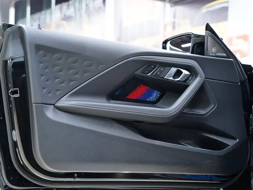 BMW M2 2024 M2 фото 30