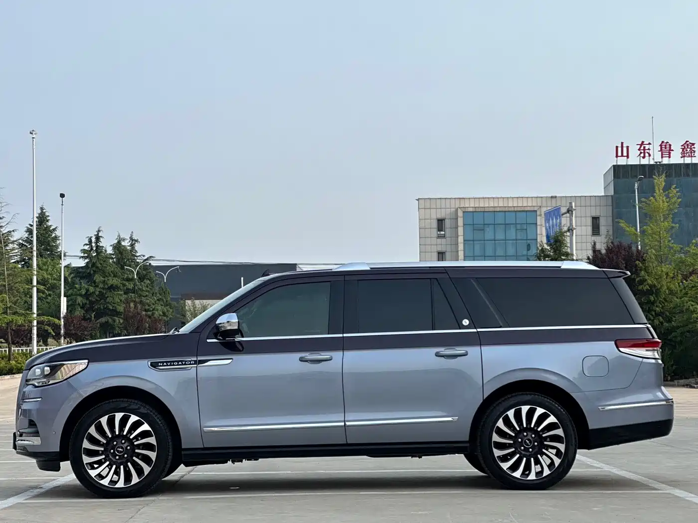 LINCOLN NAVIGATOR ONE