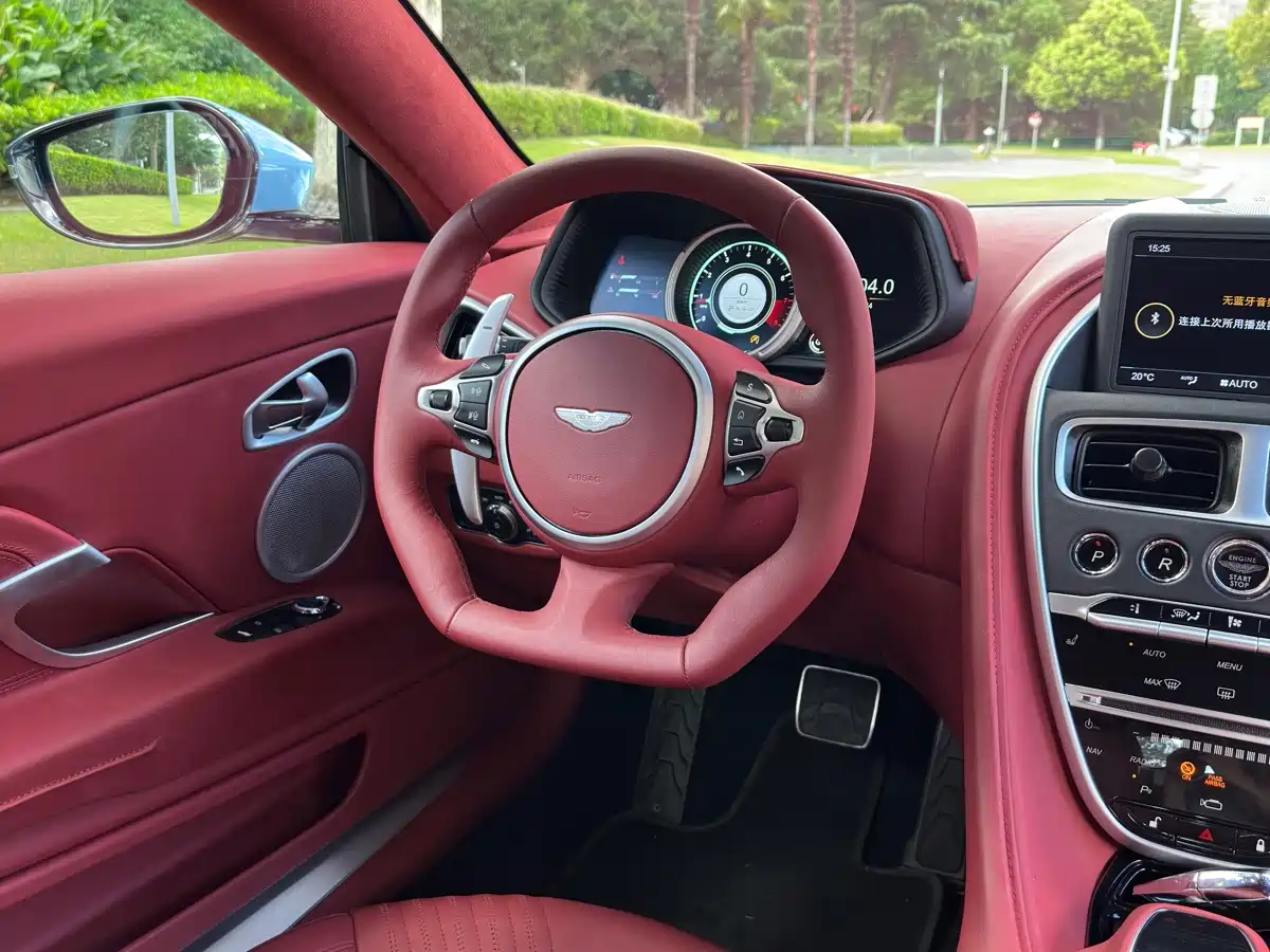 Aston Martin DB11 2022 2022 4.0T V8 Coupe