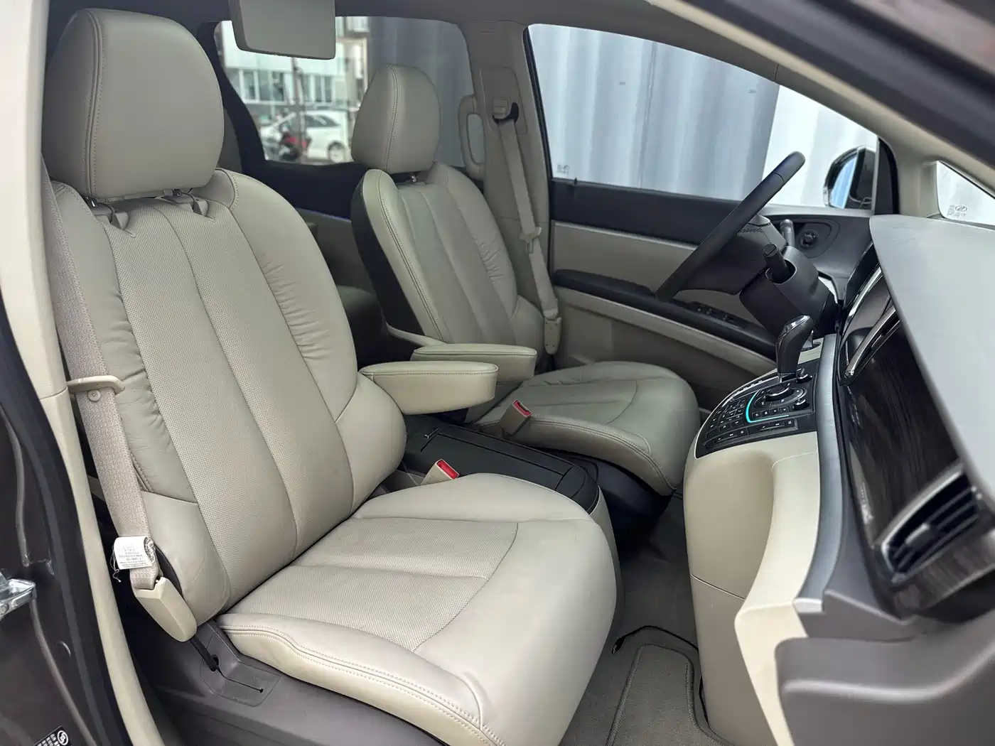 Buick GL8 2011 2011 3.0L XT Luxury Business Flagship