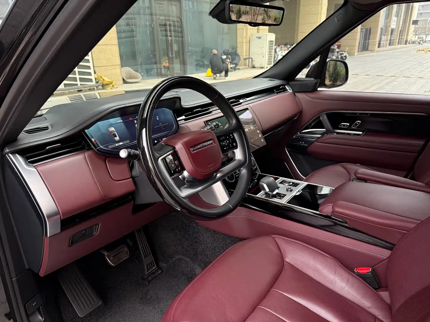 Land Rover Range Rover 2023 3.0 L6 400PS Exemplary Long Wheelbase фото 8