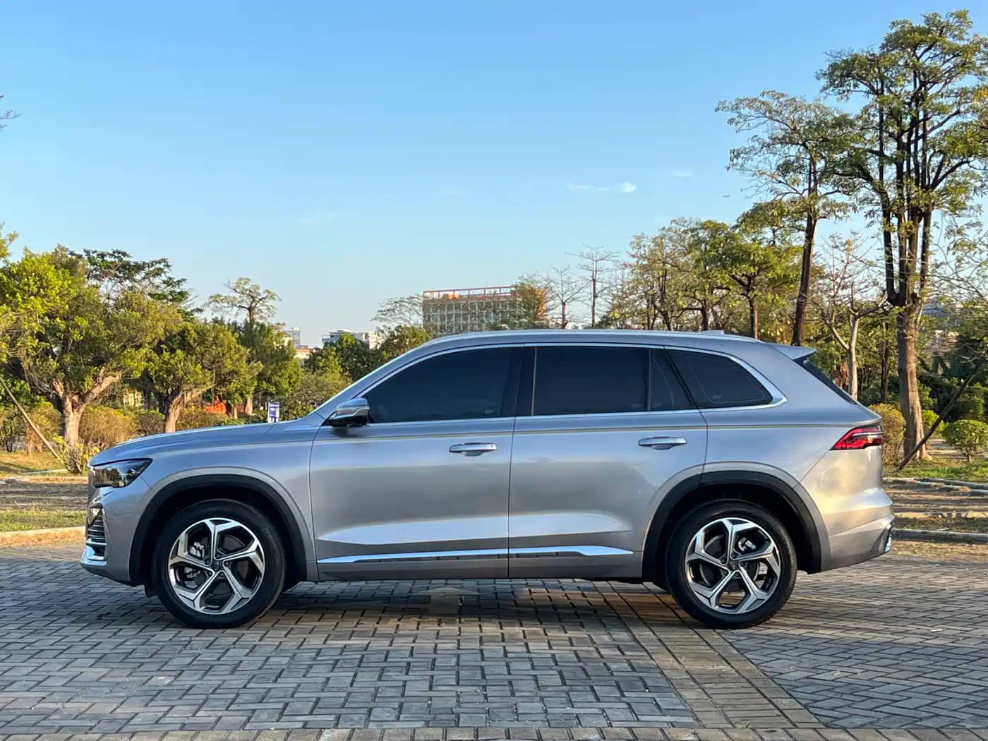 GEELY AUTOMOBILE XINGYUE L