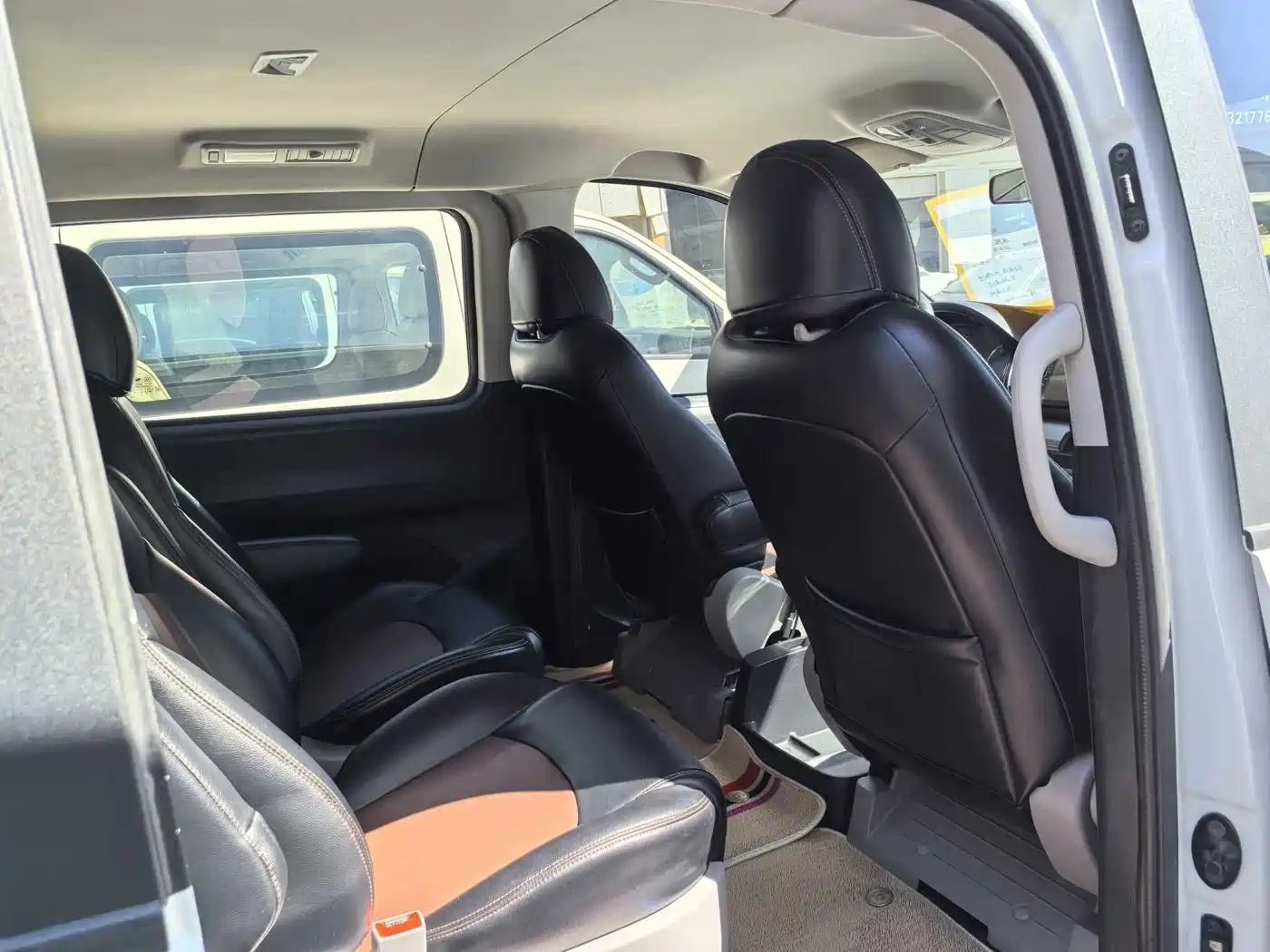 SAIC Maxus Maxus G10 2021 2.0T Automatic Elite Edition Gasoline 7-Seater фото 12