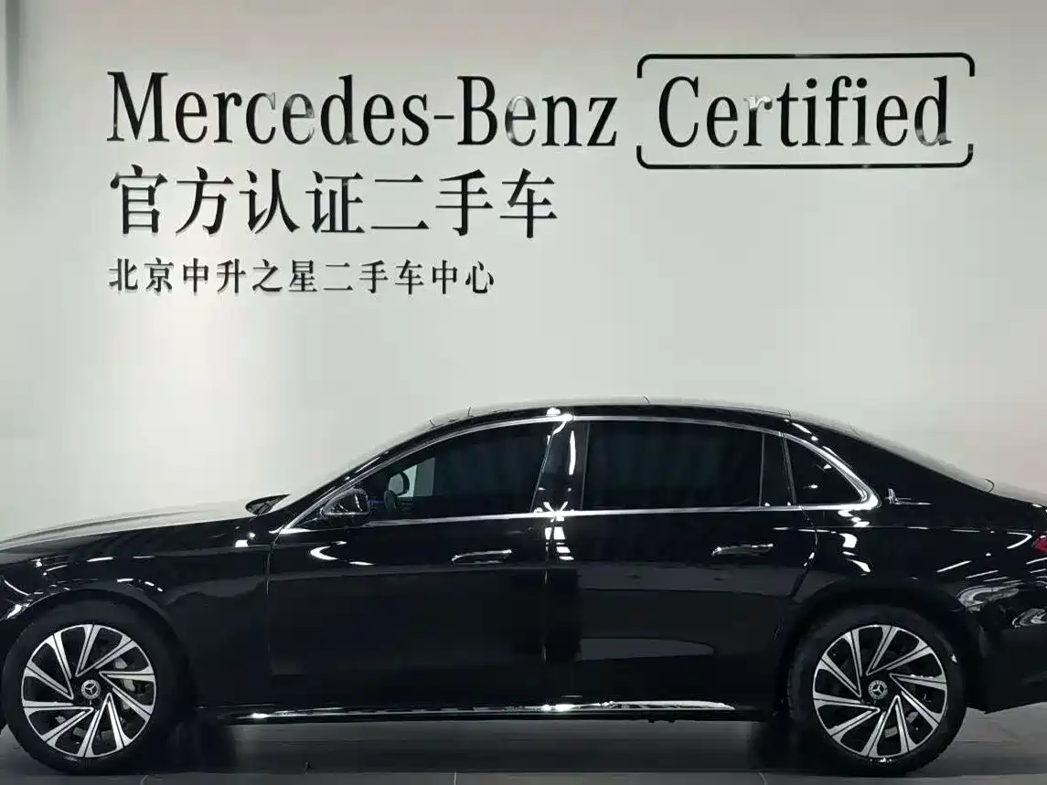 Mercedes-Benz E-Class 2025 E 300 L Luxury фото 2