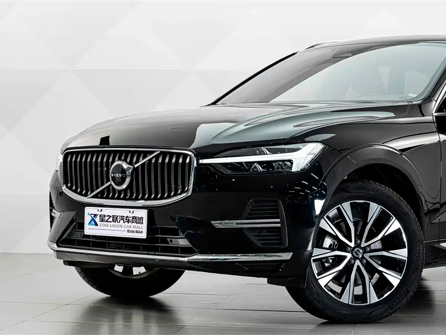 Photo 3 - Volvo XC60