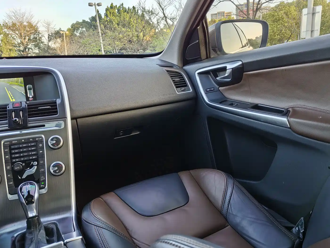 Volvo XC60 (Import) 2014 2015 T6 Momentum