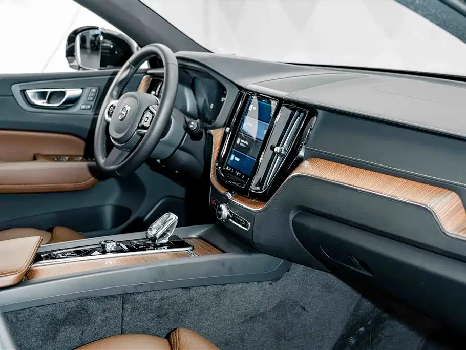 Photo 17 - Volvo XC60