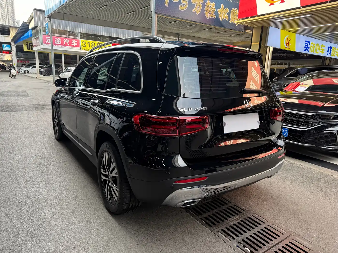 Mercedes-Benz GLB 2024 Facelift GLB 220 Dynamic фото 3