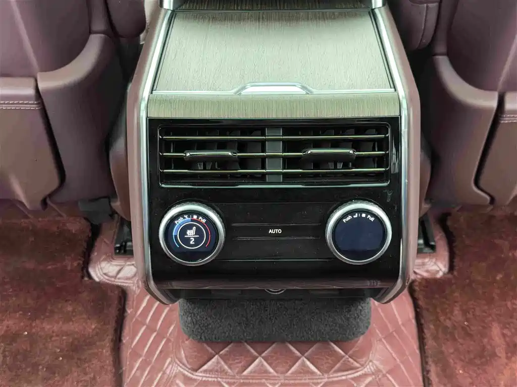 Land Rover Range Rover 2024 2024 3.0 L6 400PS Genesis Extended
