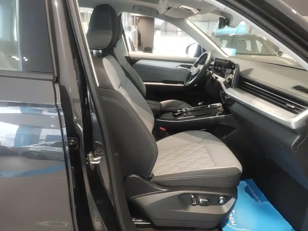 Photo 25 - Volkswagen Talagon