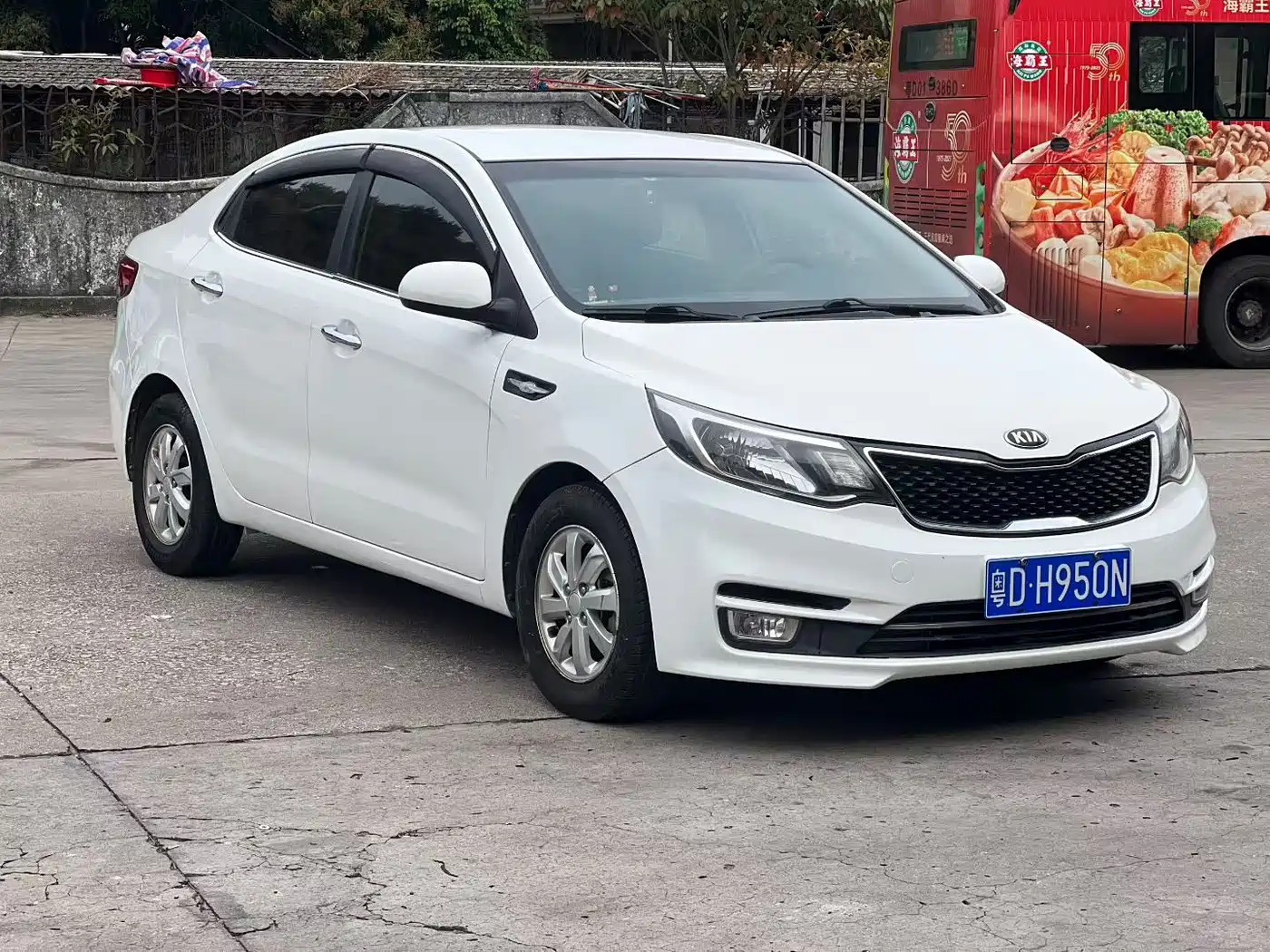 Kia K2 2015 Sedan 1.4L AT GLS фото 3