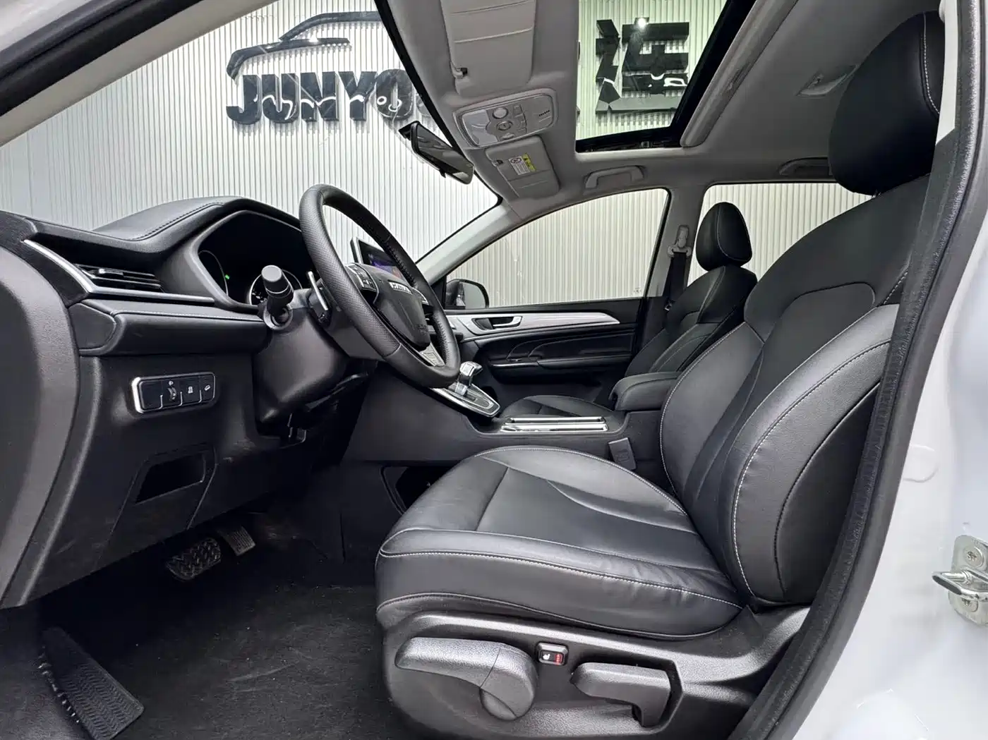Haval M6 2024 2023 PLUS 1.5T DCT Luxury Smart Connect