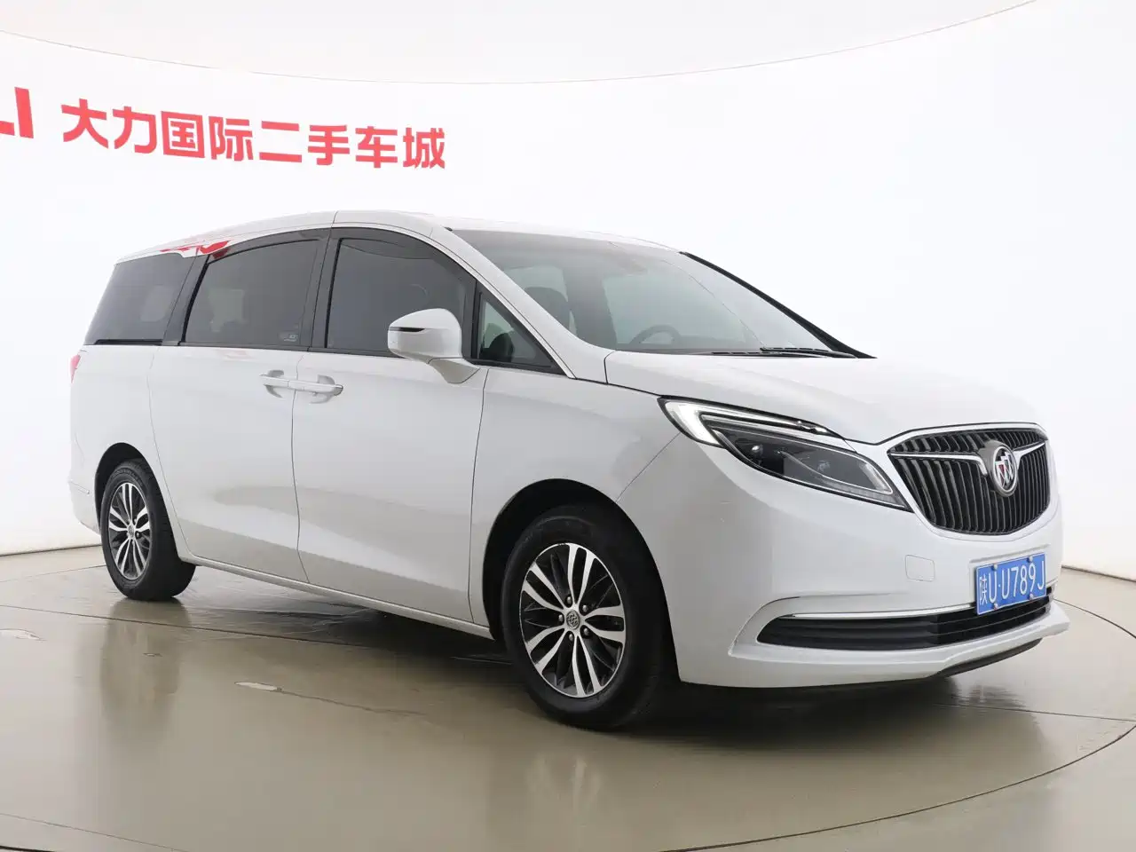 Buick GL8 2018 ES 28T Luxury Type China VI фото 3