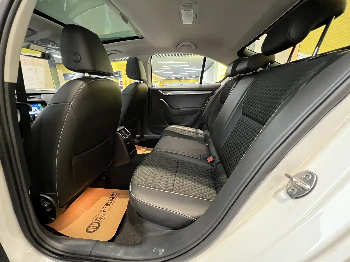 Škoda Octavia 2019 1.5L Automatic Smart Luxury China VI фото 10
