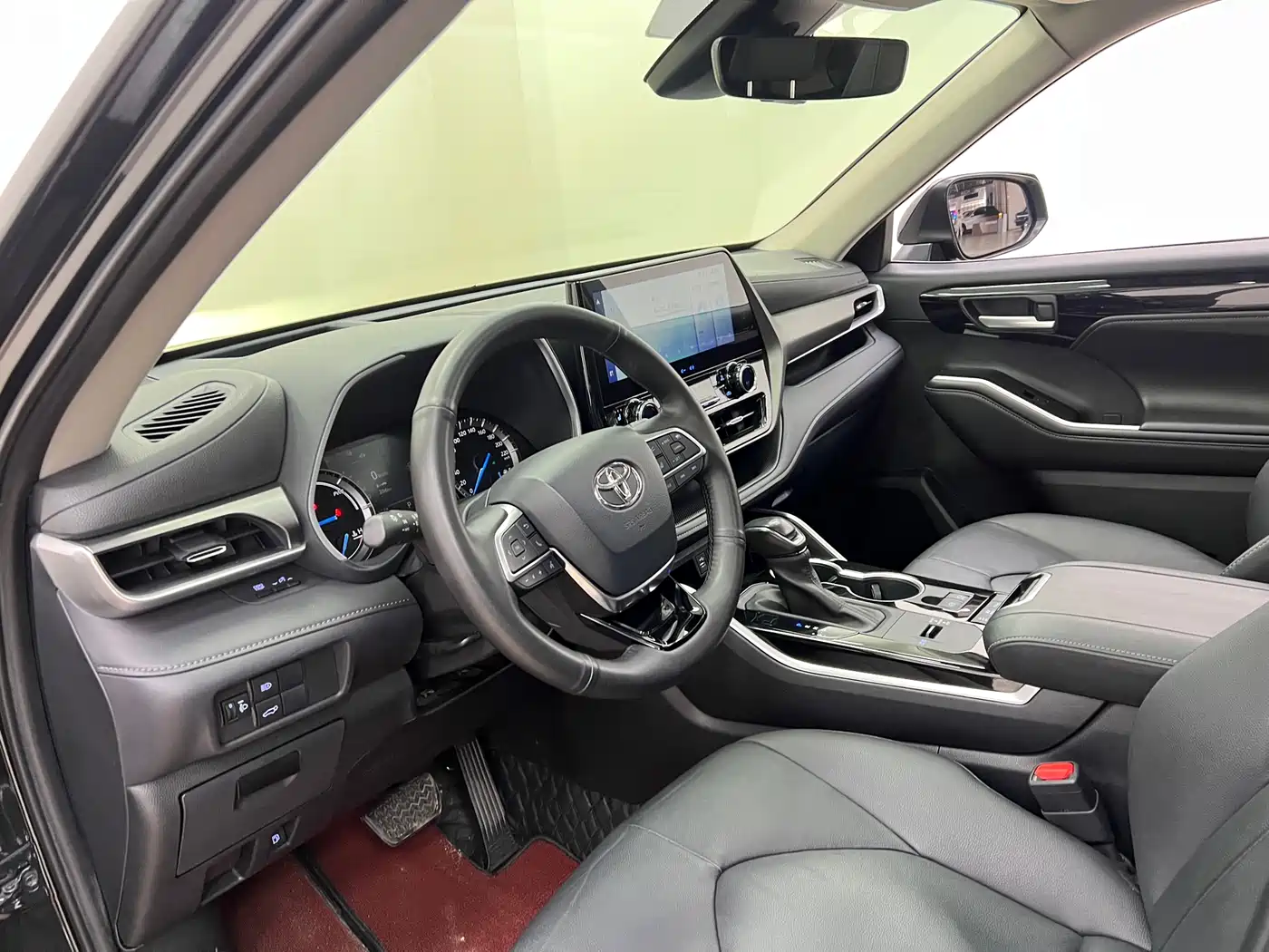 Toyota Highlander 2022 Model Dual Engine 2.5L 4WD Premium Edition 7-Seater фото 19