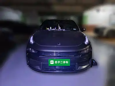 Lynk & Co 03