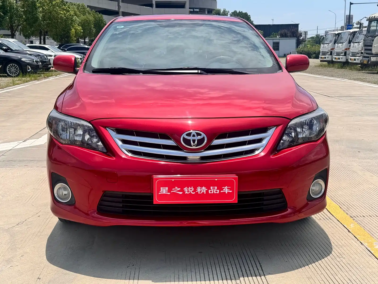 Фото 2 - Toyota Corolla