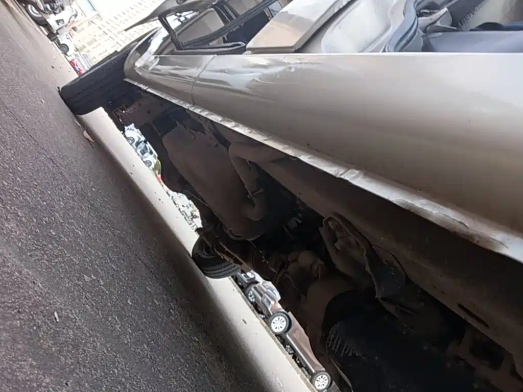Wuling Motors Wuling Rongguang 2014 2012 1.2L Extended Base Model LJY