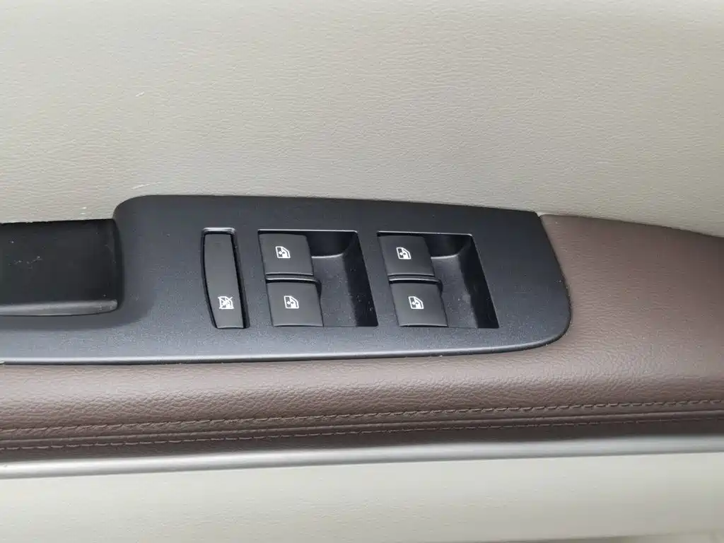 Фото 9 - Buick GL8