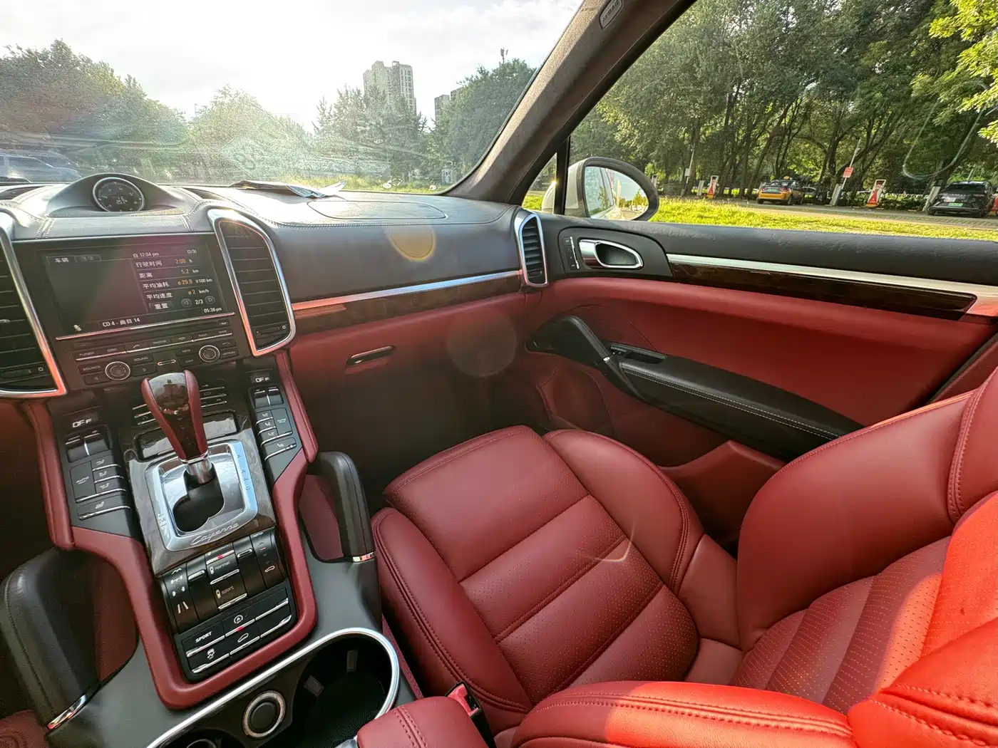 Porsche Cayenne 2011 Cayenne Turbo 4.8T фото 20