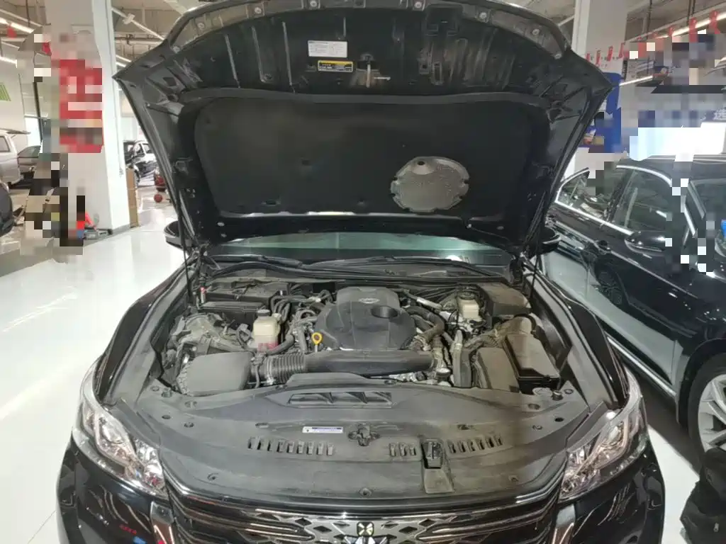 Фото 20 - Toyota Crown