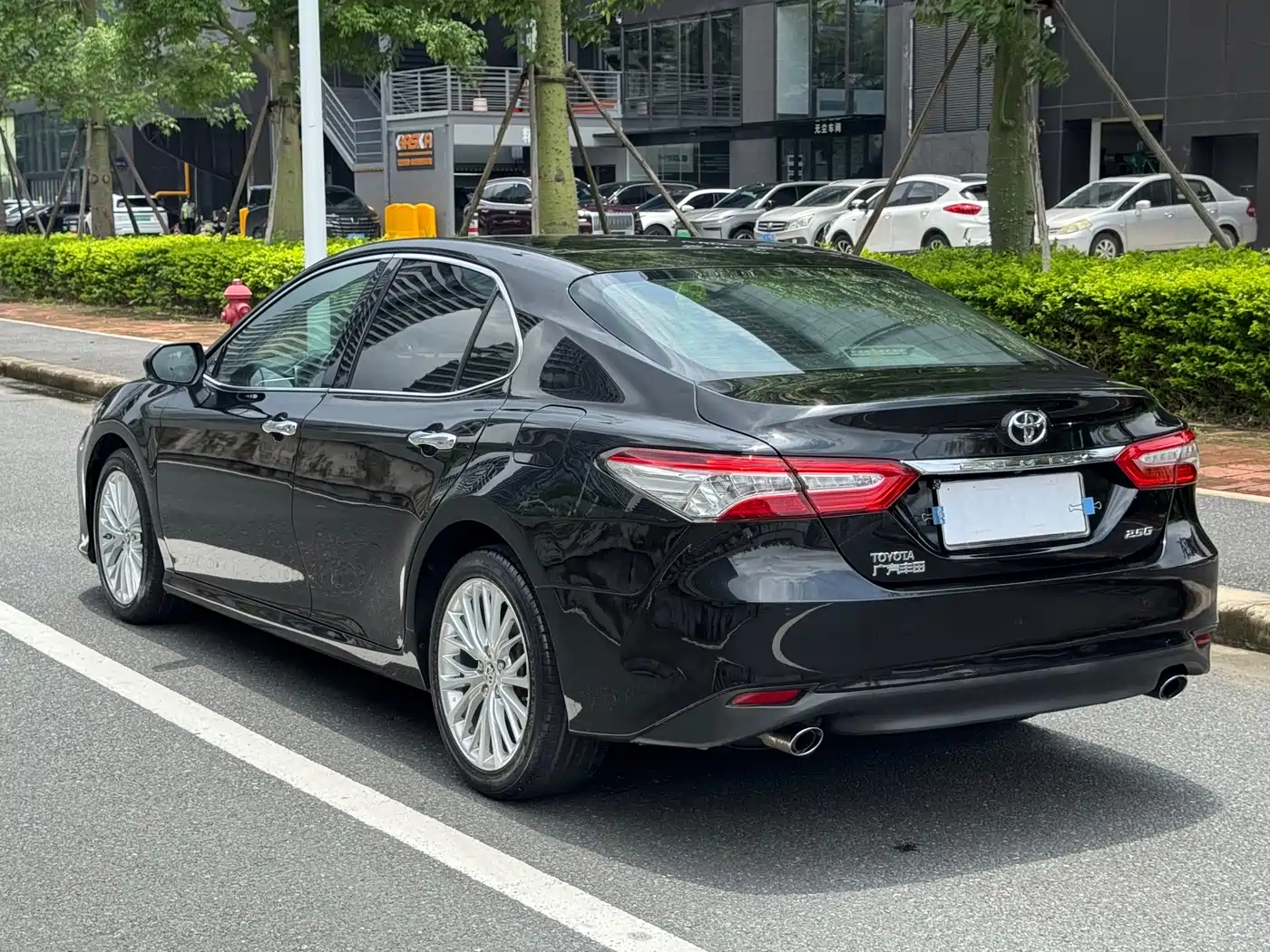 Toyota Camry 2018 2.5G Luxury Edition фото 7