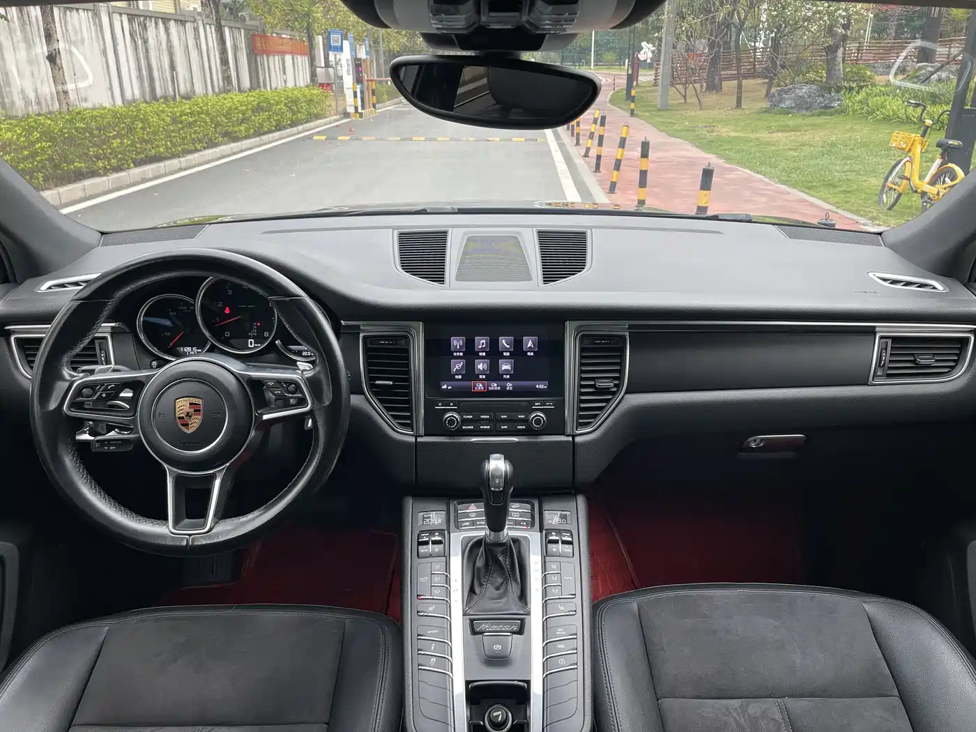 Porsche Macan 2017 Macan 2.0T фото 9