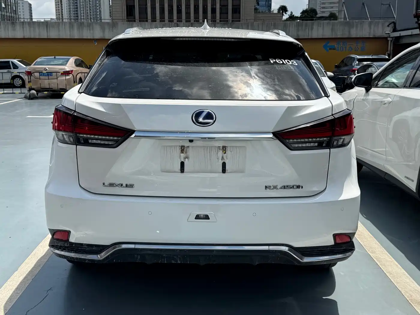 Фото 4 - Lexus RX
