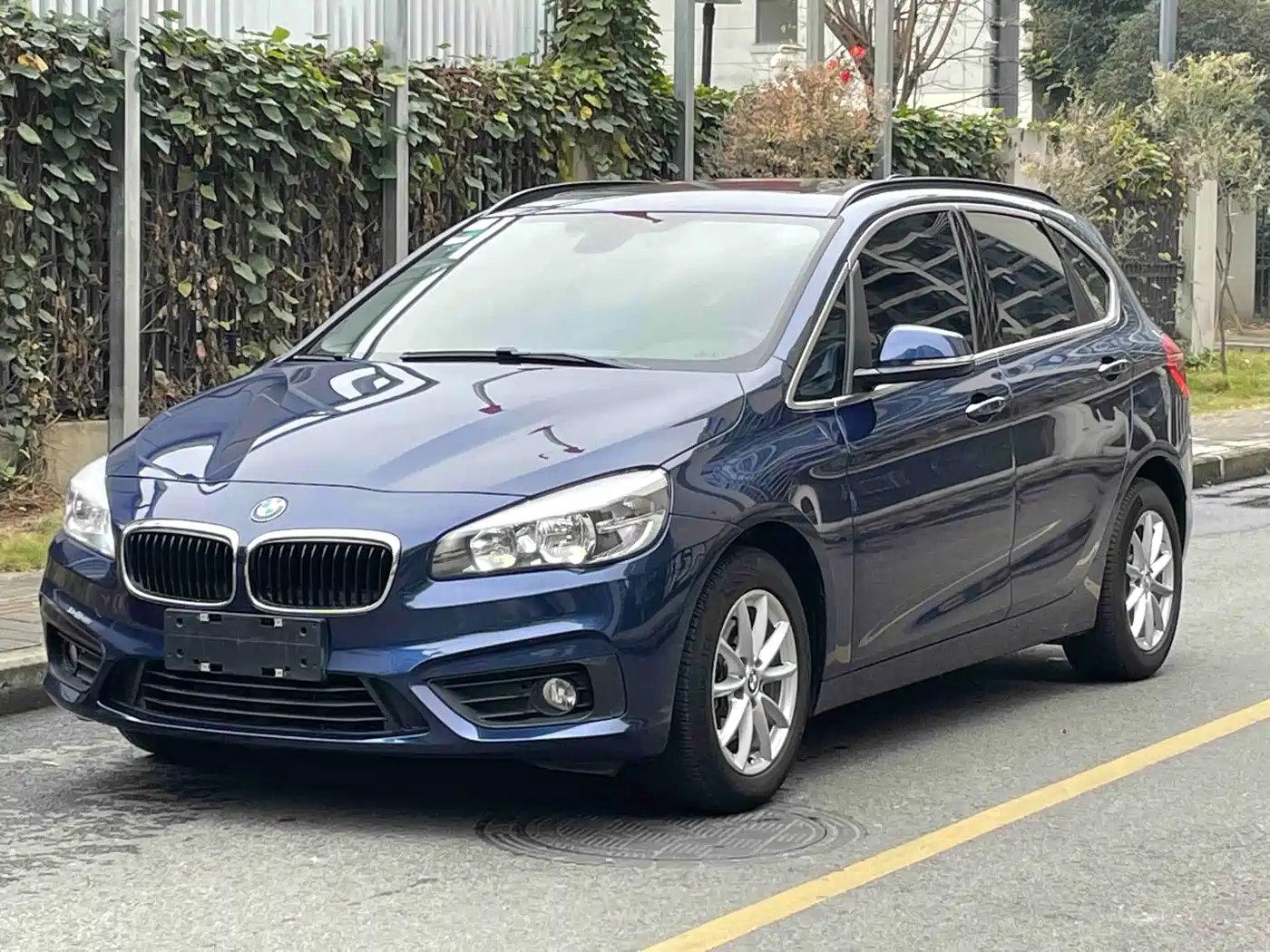 BMW 2 Series Touring 2016 218i Fashion Model
