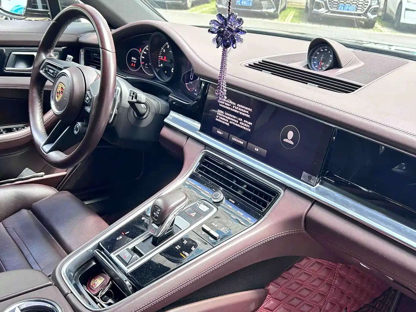 Photo 8 - Porsche Panamera