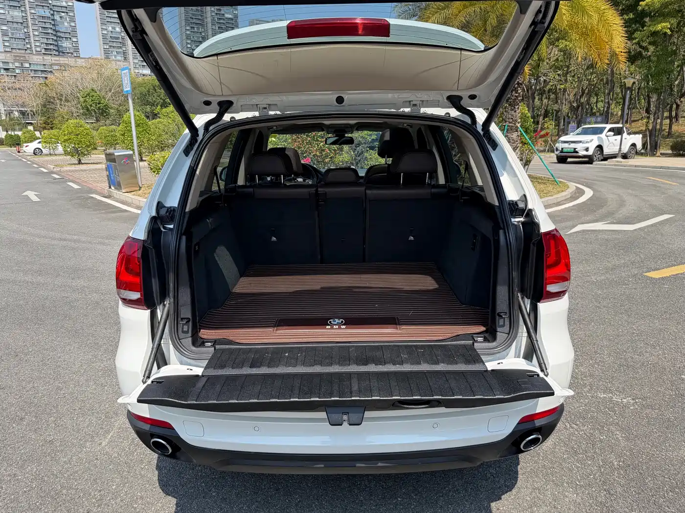 BMW X5 (Import) 2014 xDrive35i Leading фото 11