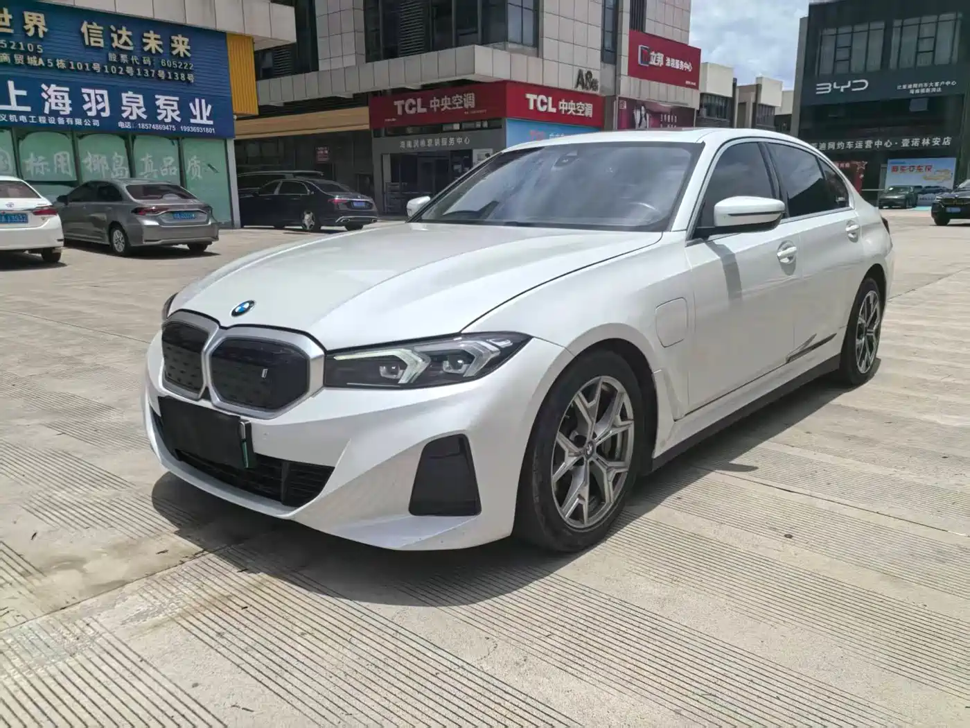 BMW i3 2022 eDrive 35 L