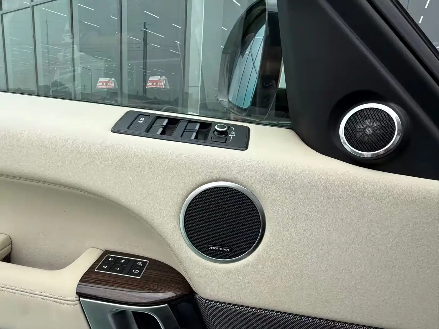 Land Rover Range Rover Sport 2014 3.0 SC V6 HSE фото 8