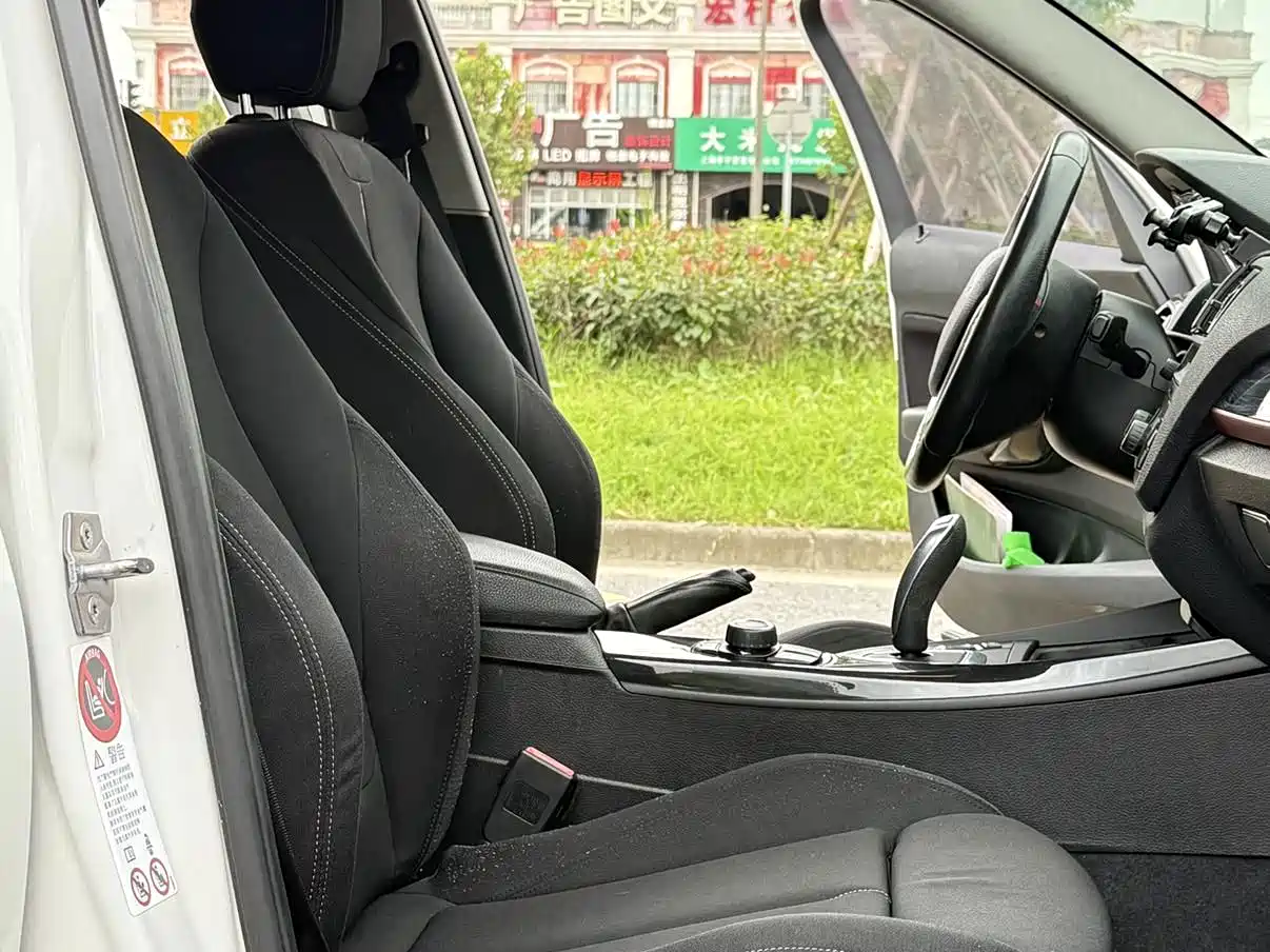 Фото 6 - BMW 1 Series (Import)