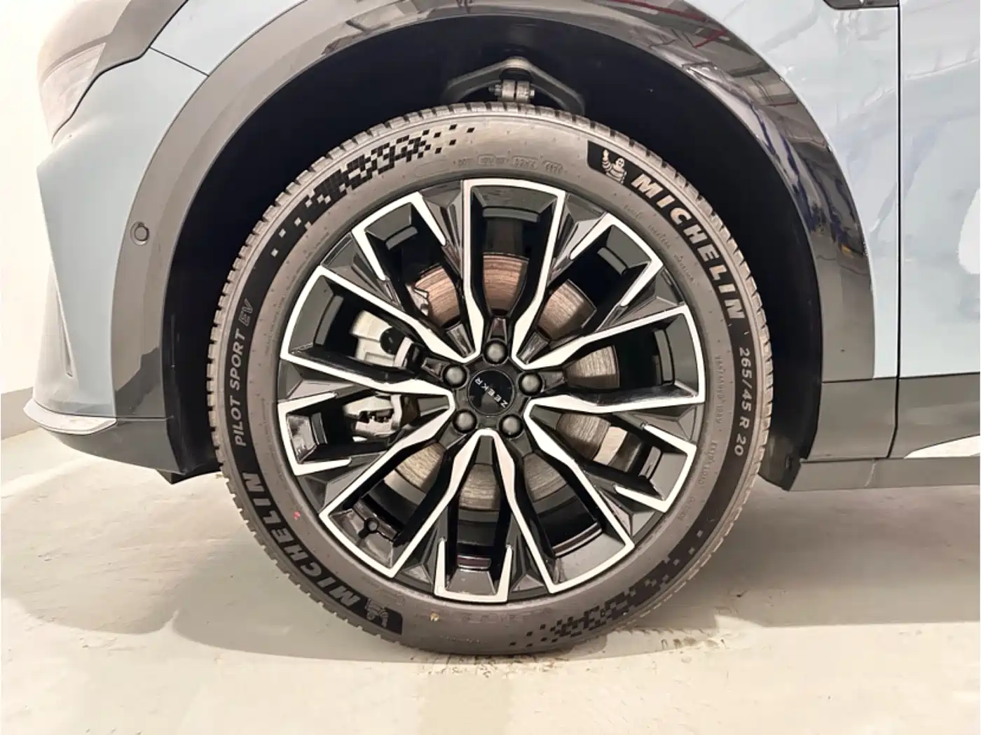 Zeekr 7X 2026 Model 103kWh Long Range RWD Intelligent Driving Edition фото 14