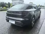 Фото 11 - Porsche Macan EV