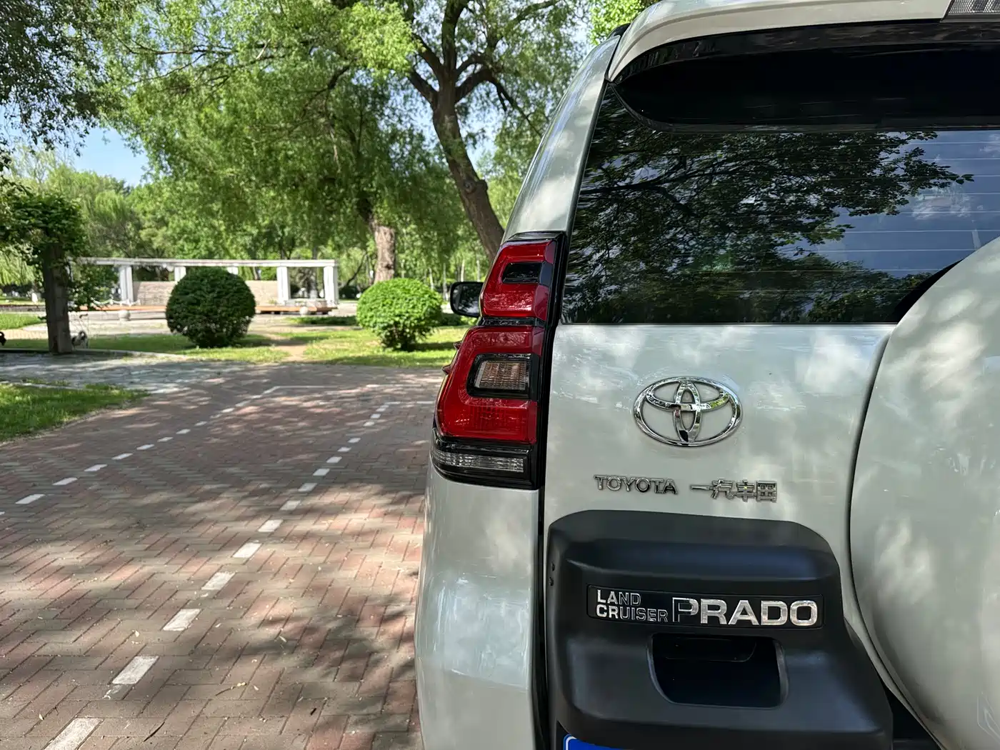 Toyota Prado 2018 3.5L Automatic TX-L Rear-mounted Spare Tire фото 16
