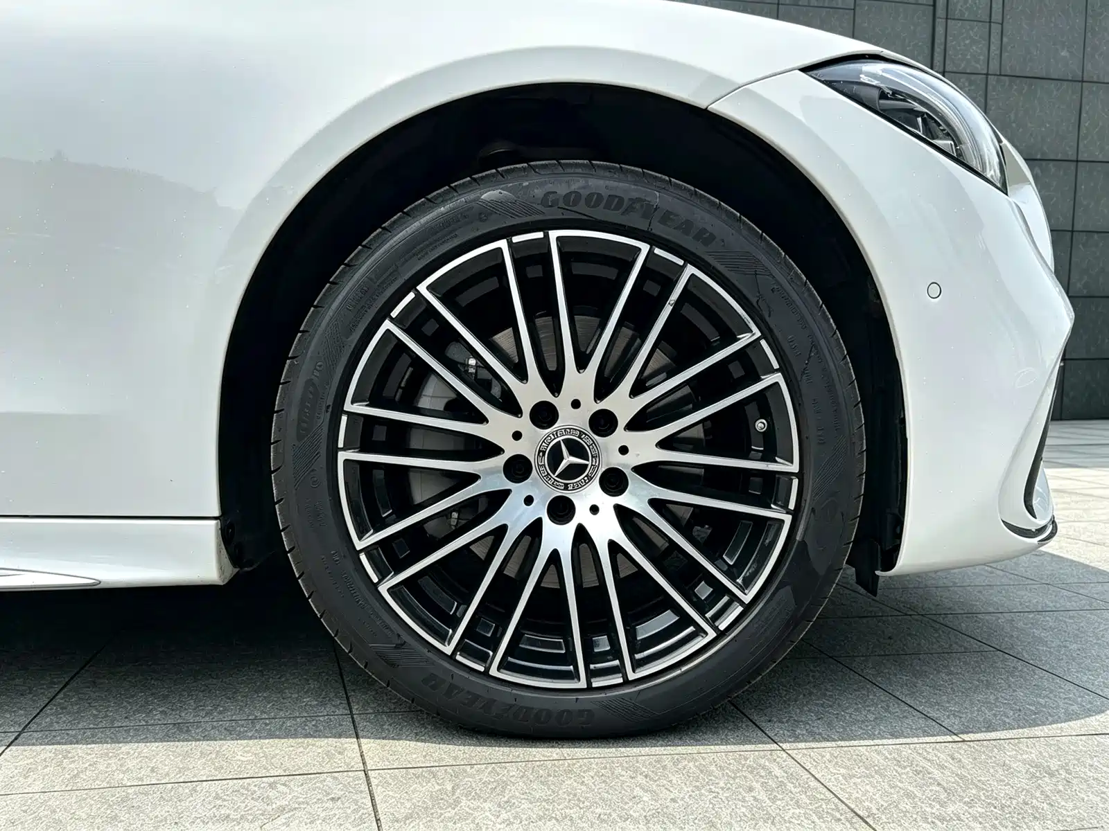 Фото 18 - Mercedes-Benz C-Class