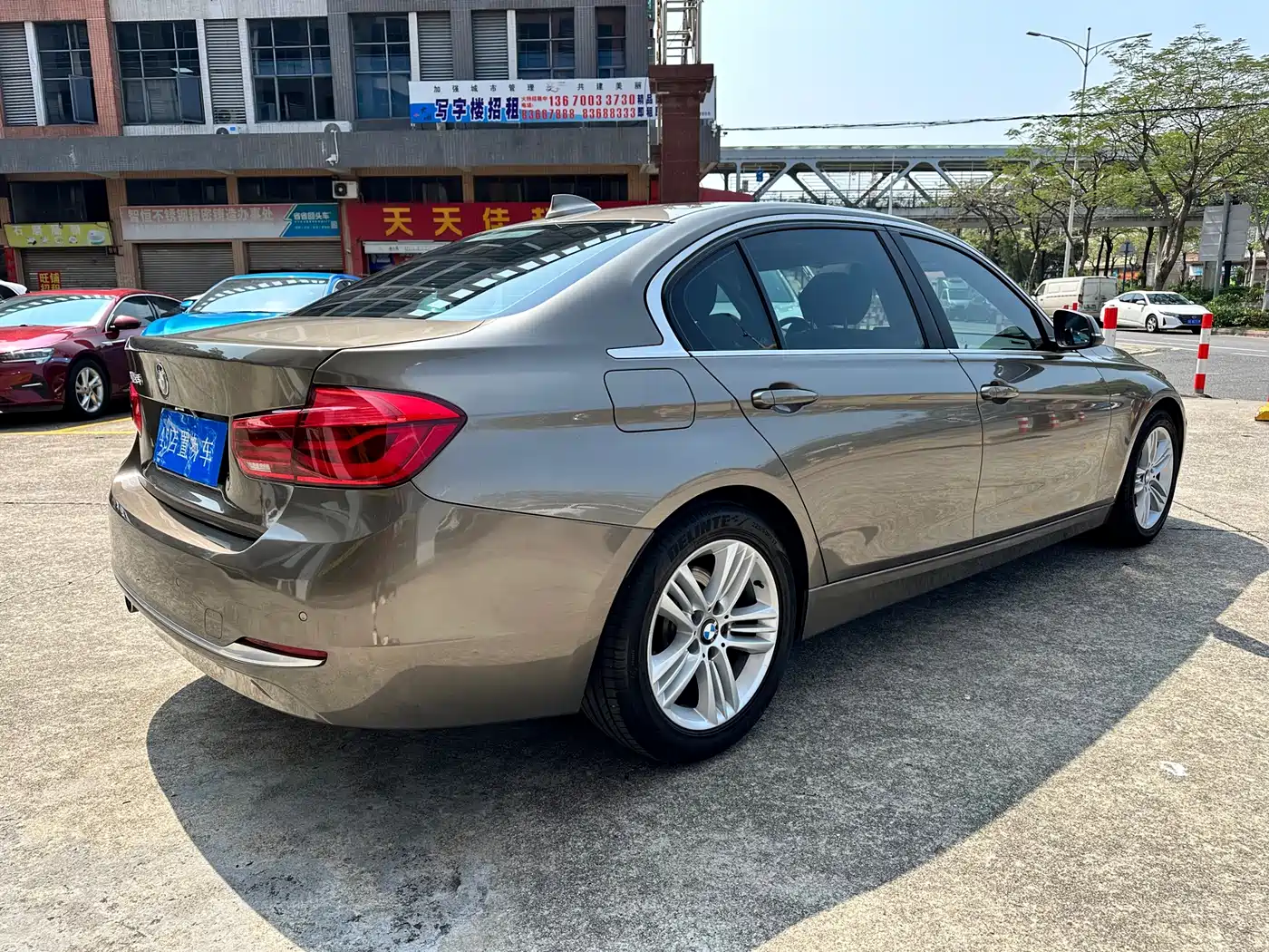BMW 3 Series 2018 318Li фото 6