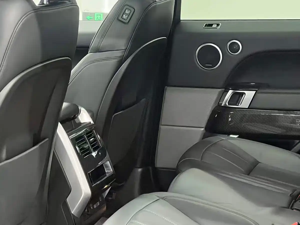 Land Rover Range Rover Sport PHEV 2018 Model P400e фото 10