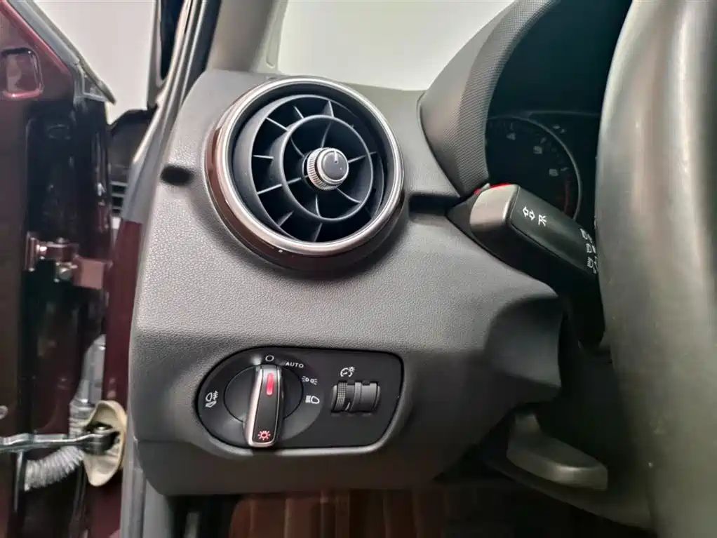 Audi A1 2016 30 TFSI Sportback Design Style Edition фото 10