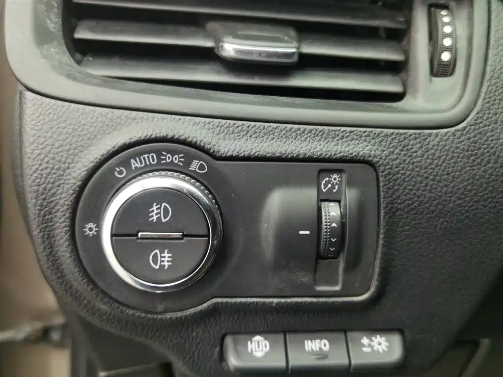 Buick Envision Plus 2019 28T 4WD Luxury Type China V фото 21