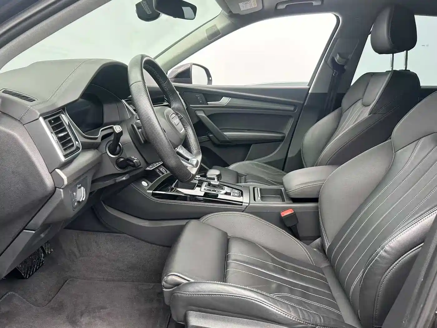 Audi Q5L 2022 45T Luxury Dynamic фото 7