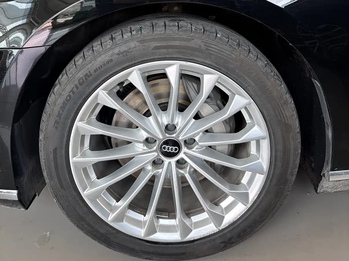 Audi A8 2021 A8L 50 TFSI quattro Luxury фото 4