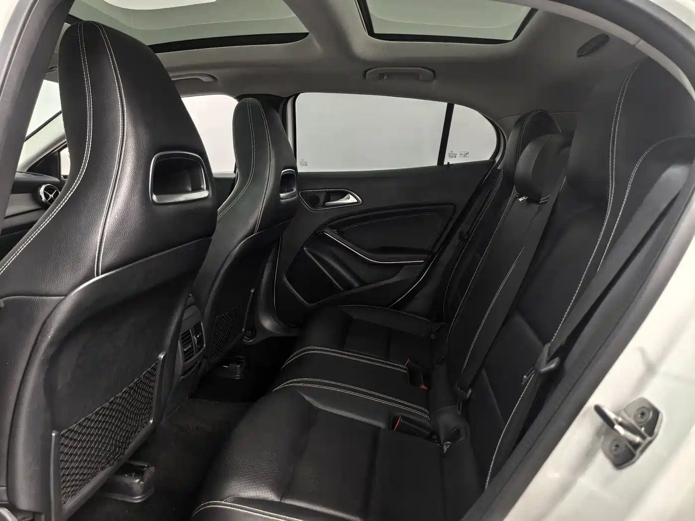 Mercedes-Benz GLA 2018 GLA 200 Fashion фото 15