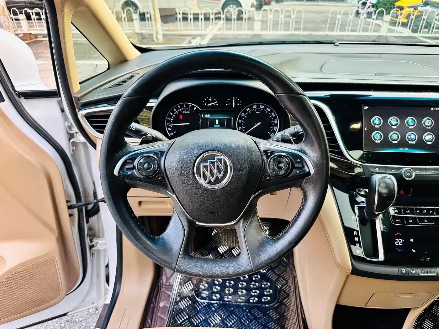 Фото 17 - Buick GL8