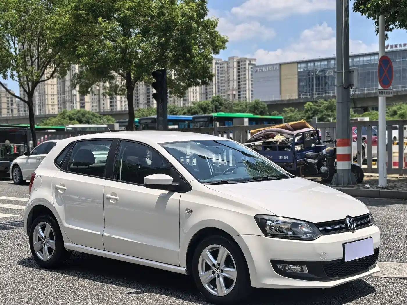 Фото 3 - Volkswagen Polo